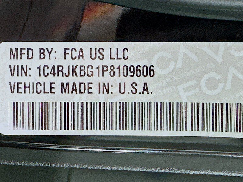 Used 2023 Jeep Grand Cherokee L Limited AWD/4WD image 35