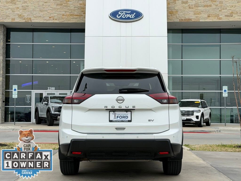 Used 2024 Nissan Rogue SV w/ SV Premium Package image 24