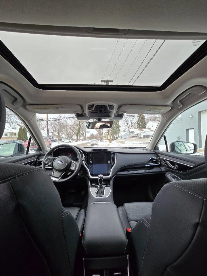 Used 2025 Subaru Outback Limited image 24