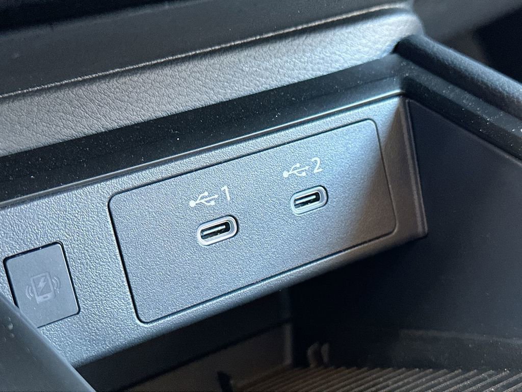 New 2025 Nissan Kicks SR image 14