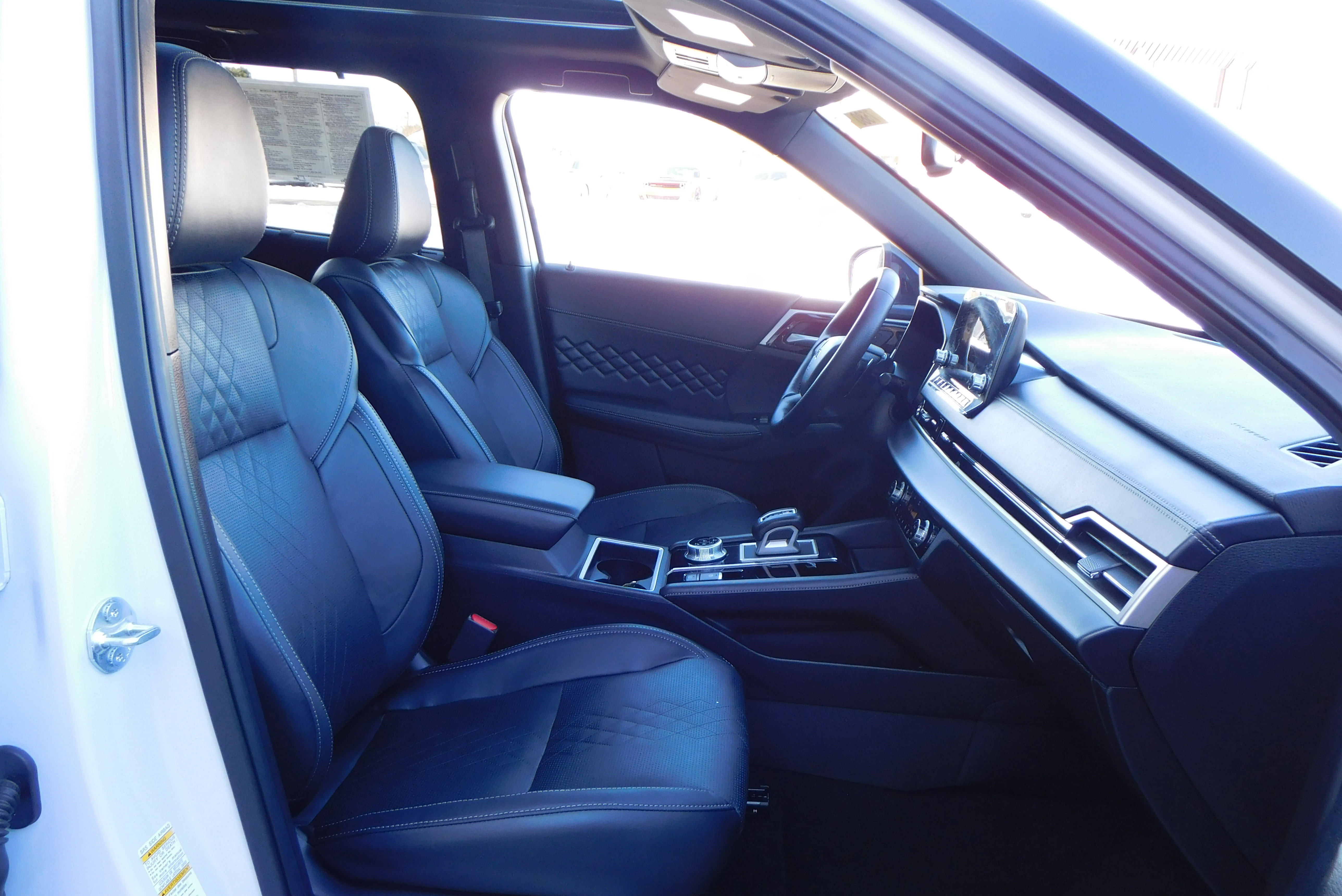 Used 2024 Mitsubishi Outlander SEL image 27