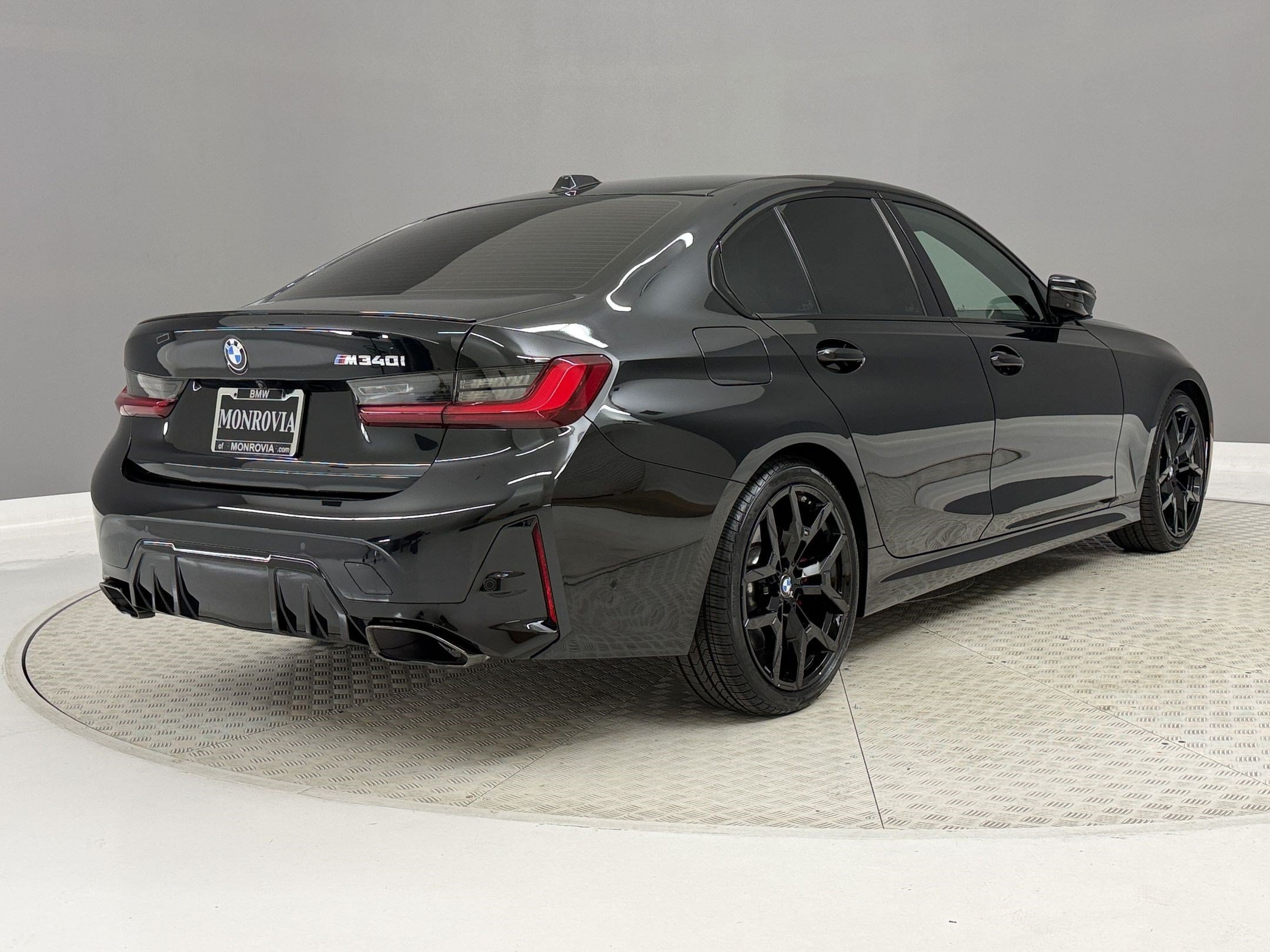 Certified 2025 BMW M340i w/ Premium Package RWD image 9