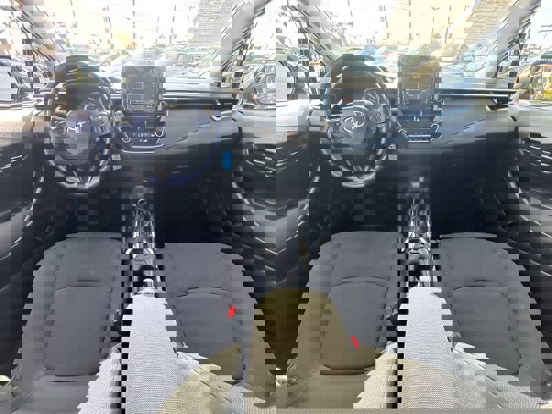 Used 2022 Toyota Corolla LE image 19