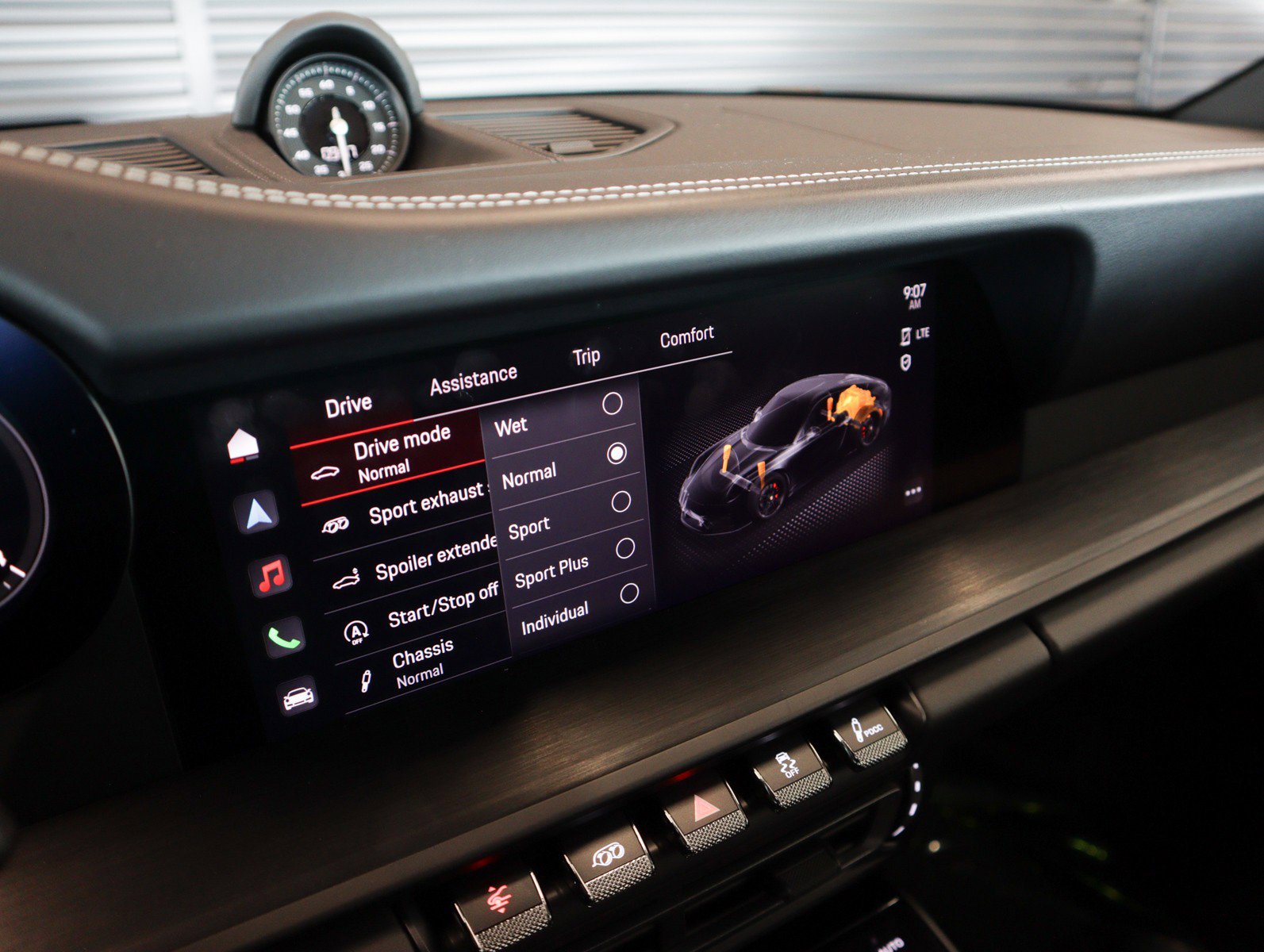 Certified 2024 Porsche 911 Carrera 4 GTS image 18