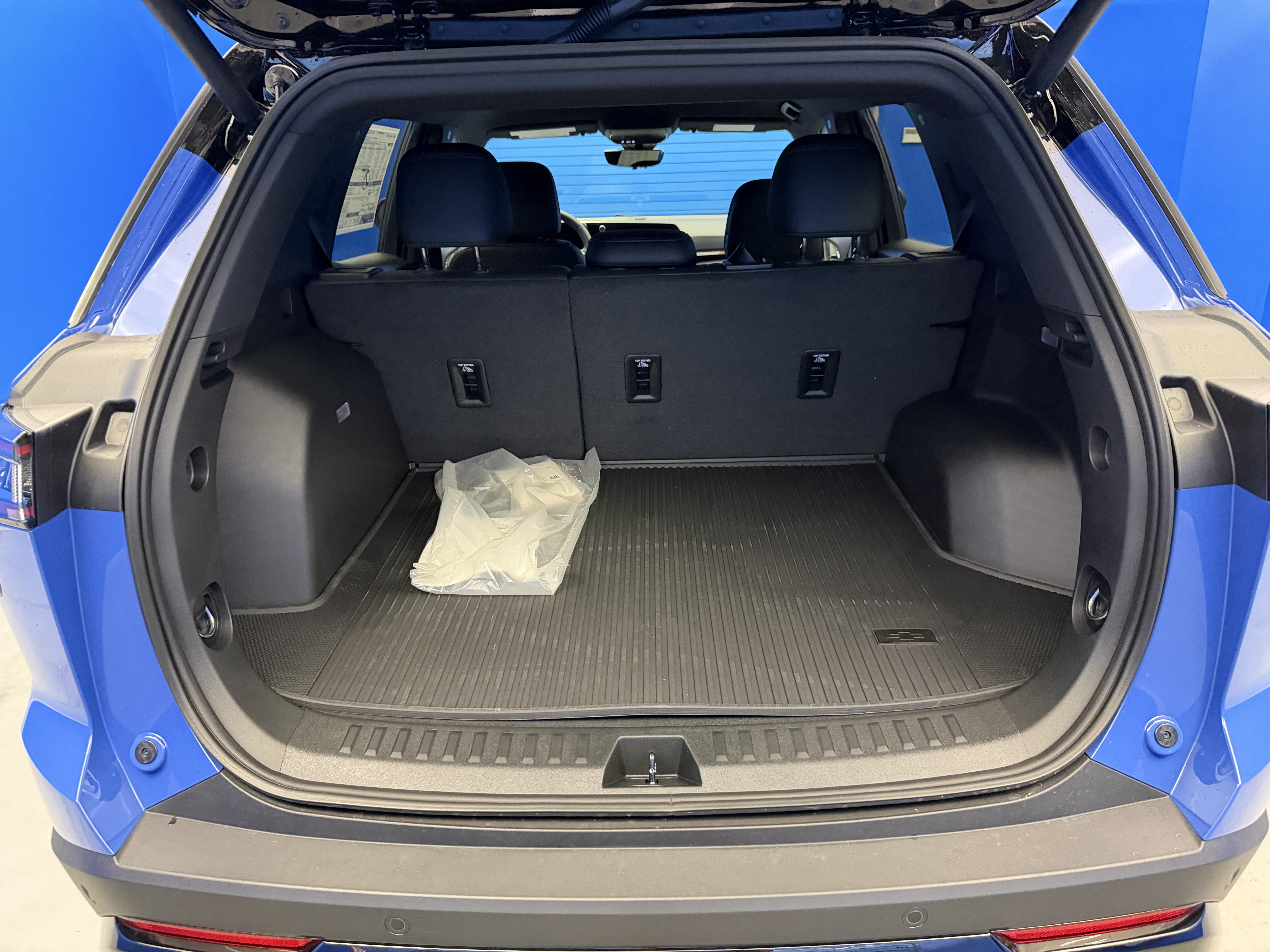 New 2027 Chevrolet Equinox RS w/ Safety and Technology Package FWD image 28