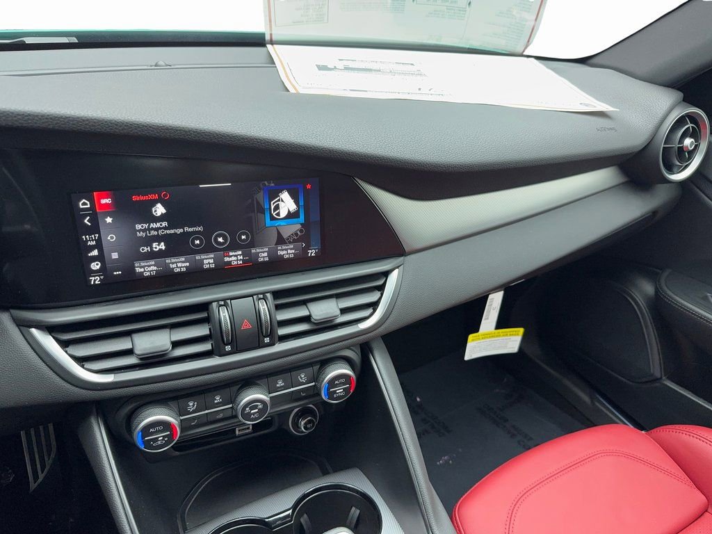 New 2025 Alfa Romeo Giulia Base image 20