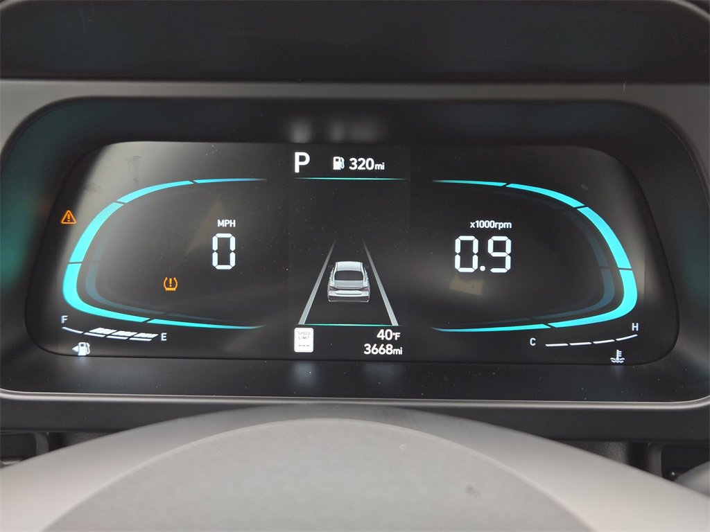 Used 2025 Hyundai Elantra Sport image 11