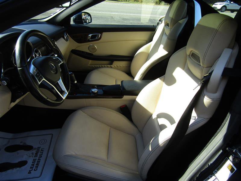 Used 2015 Mercedes-Benz SLK 250 image 12