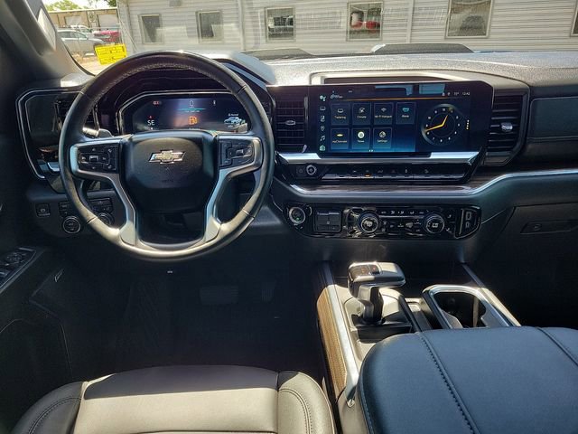 Used 2024 Chevrolet Silverado 1500 LT Trail Boss w/ Convenience Package II AWD/4WD image 12