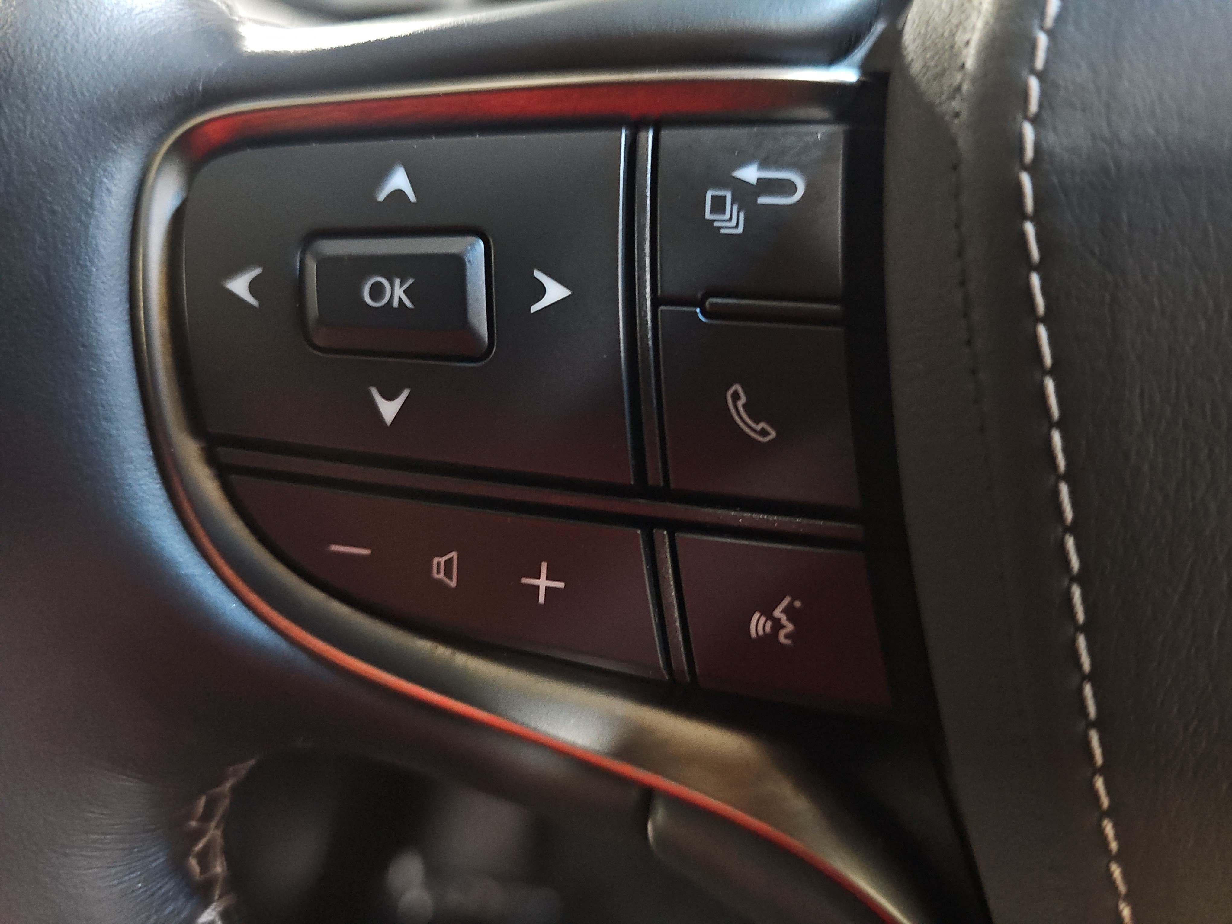 Used 2022 Lexus LS 500 RWD image 17