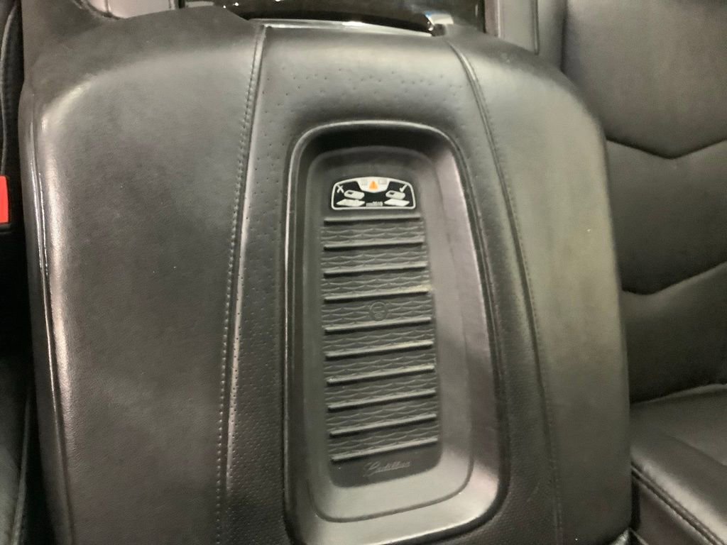 Used 2018 Cadillac Escalade Platinum image 20