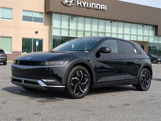 Certified 2023 Hyundai Ioniq 5 SEL w/ Cargo Package image 2