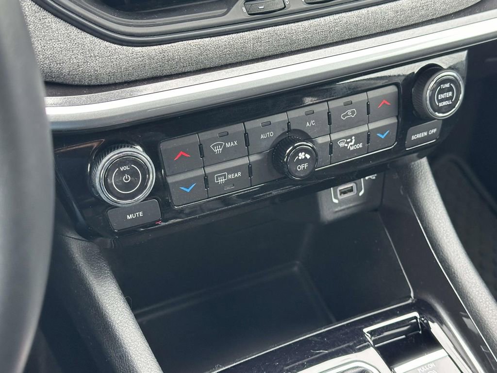 Used 2022 Jeep Compass Latitude w/ Convenience Group image 27