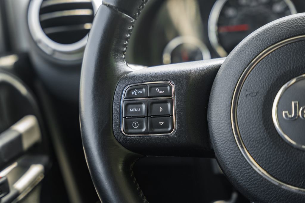 Used 2017 Jeep Wrangler Unlimited Rubicon w/ Cold Weather Group image 27