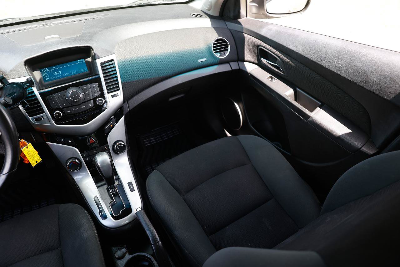 Used 2012 Chevrolet Cruze LT FWD image 22