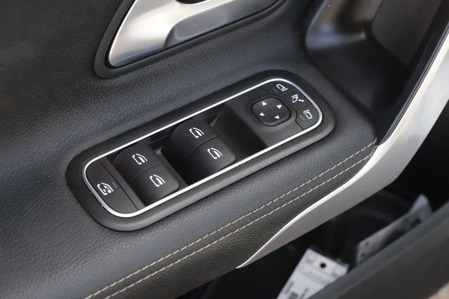 Used 2025 Mercedes-Benz CLA 250 4MATIC image 16