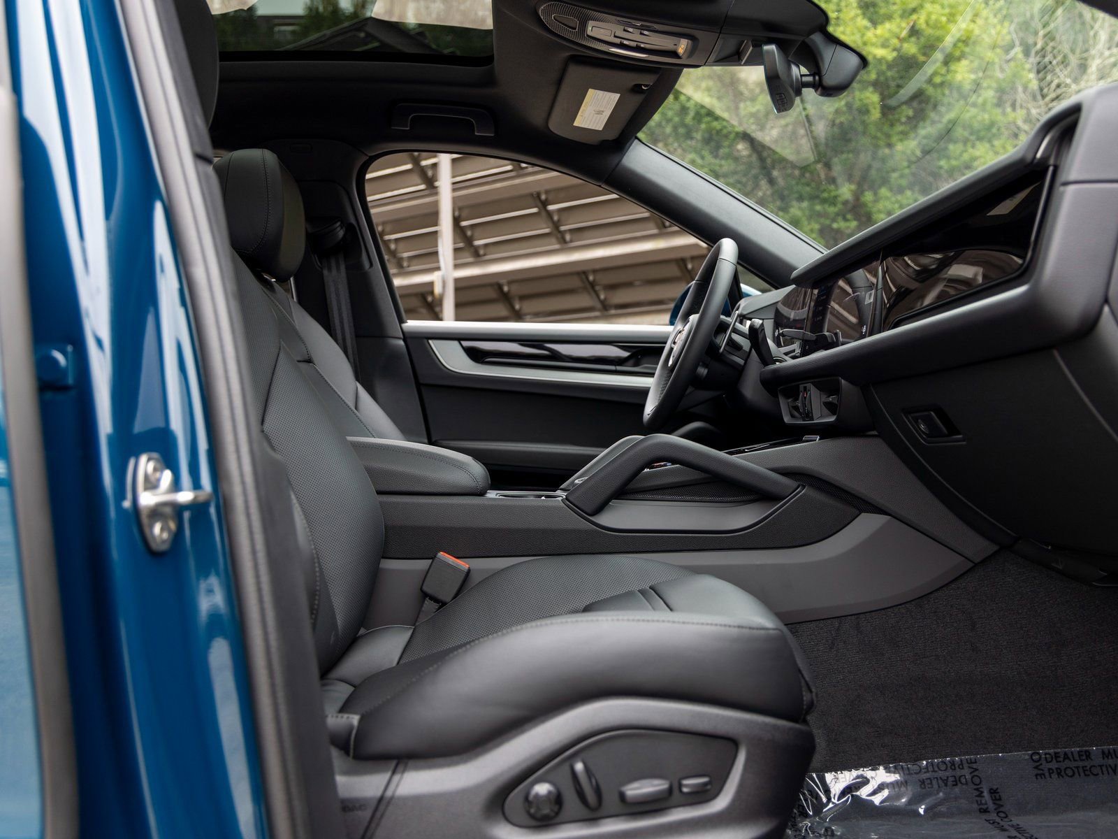 New 2026 Porsche Cayenne Coupe image 53