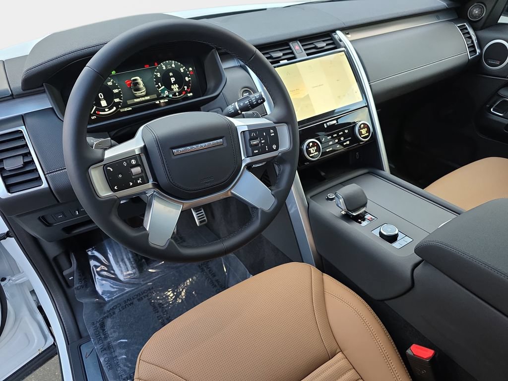 New 2026 Land Rover Discovery Limited Edition AWD/4WD image 16