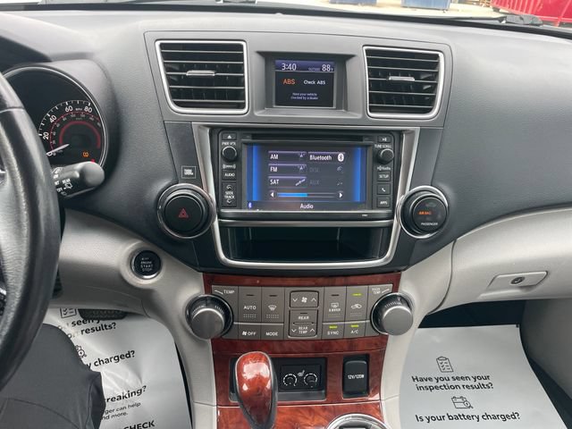 Used 2013 Toyota Highlander Limited FWD image 12
