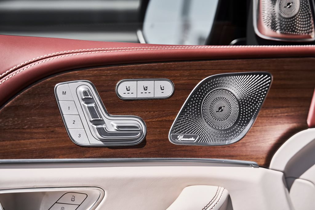 Used 2026 Mercedes-Benz Maybach GLS 600 4MATIC image 35