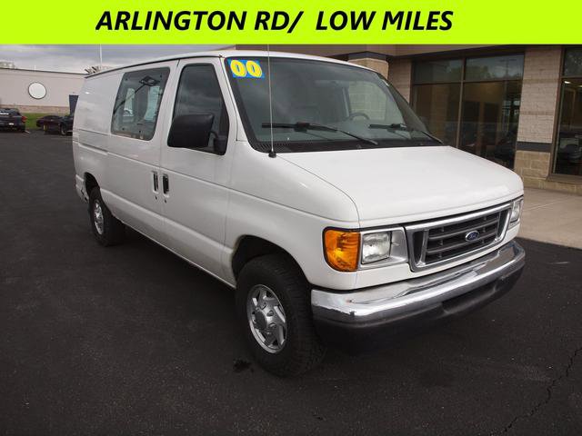 Used 2000 Ford E-150 and Econoline 150 RWD image 1
