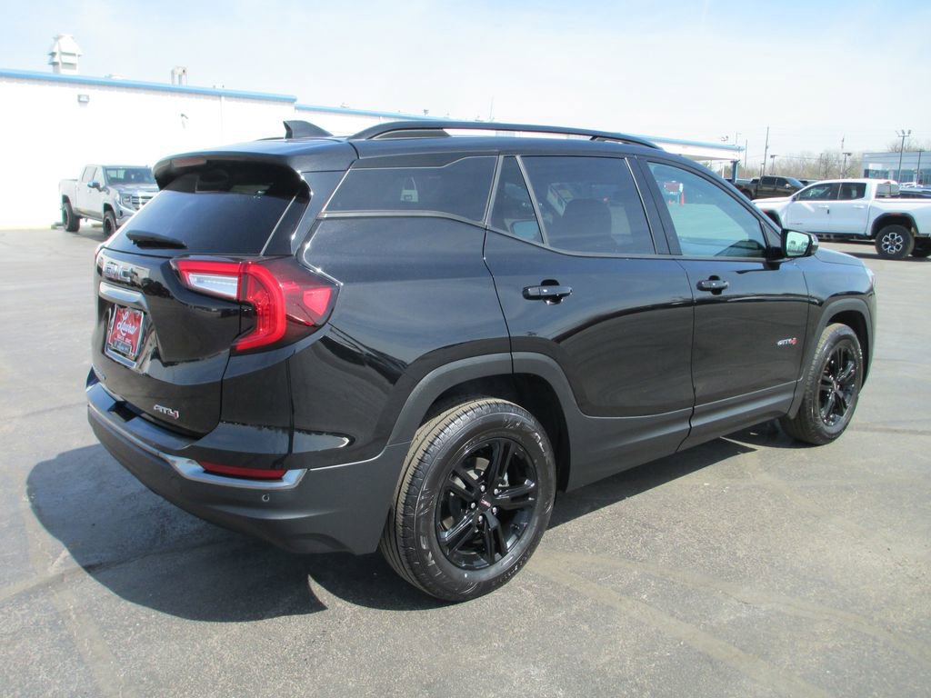 Used 2022 GMC Terrain AT4 w/ Infotainment Package II image 6