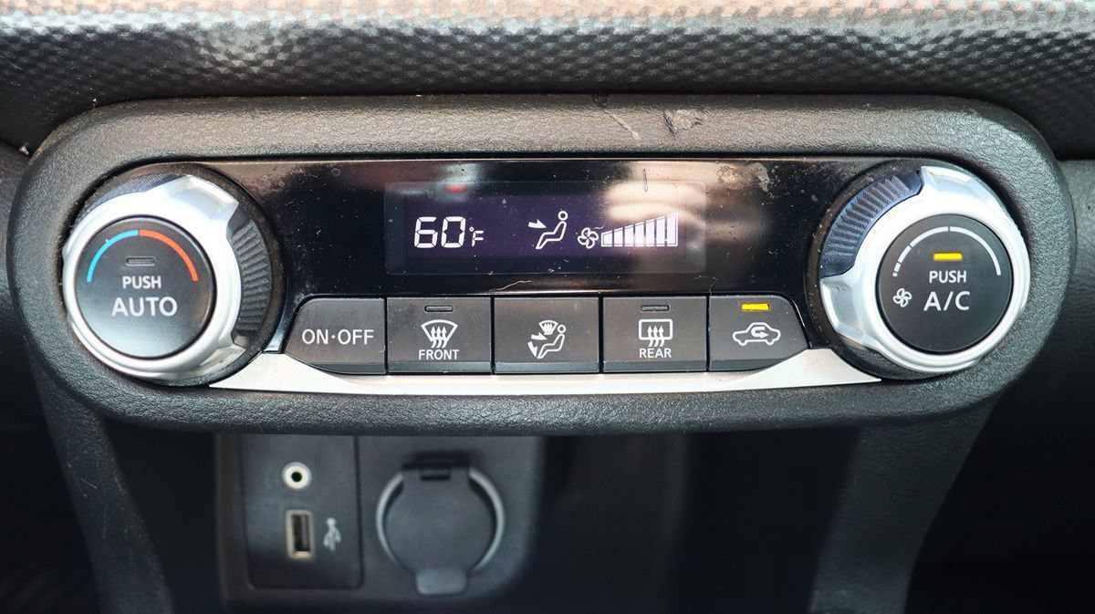 Used 2020 Nissan Kicks SV FWD image 44