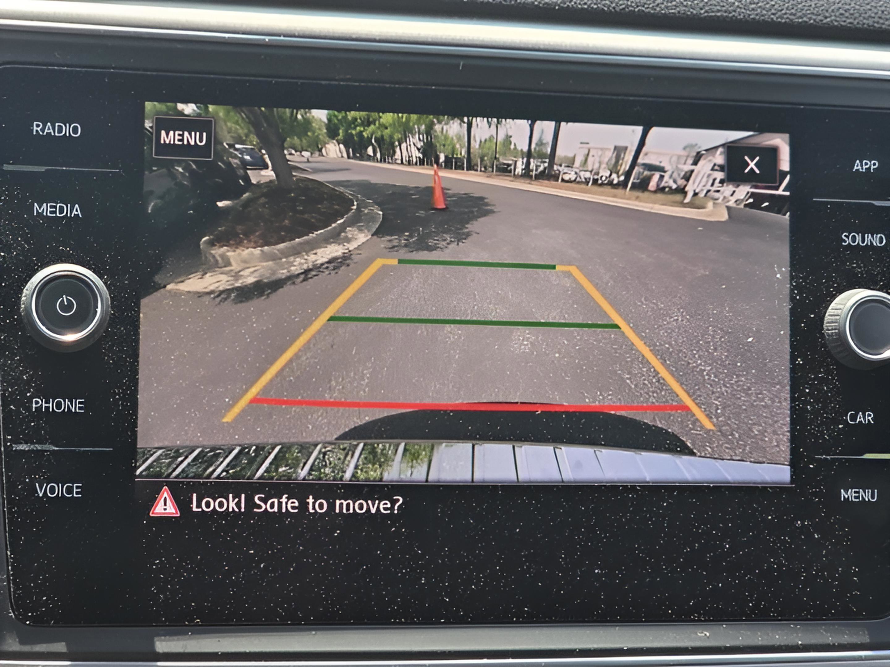 Used 2019 Volkswagen Atlas SE w/ Towing Package image 19