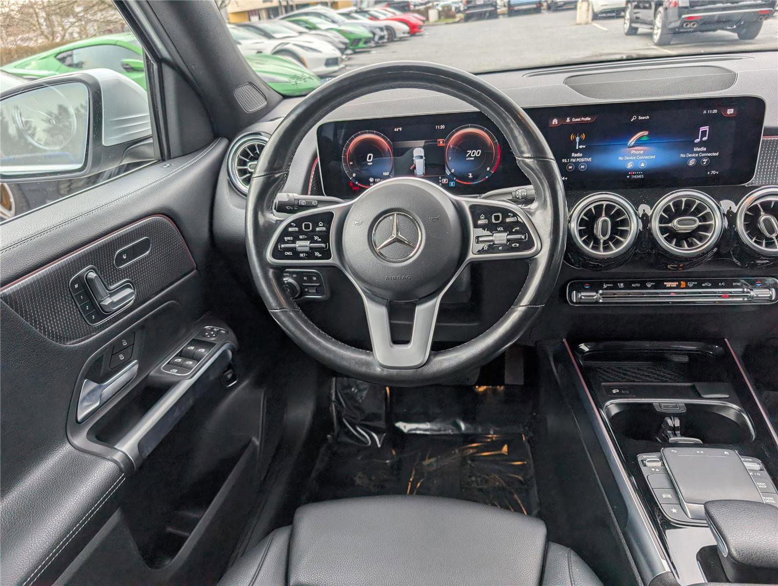 Used 2021 Mercedes-Benz GLB 250 4MATIC image 17