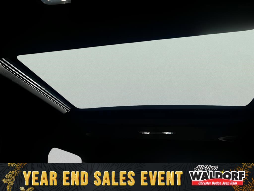 Used 2024 Chevrolet Traverse Premier w/ Redline Edition image 25