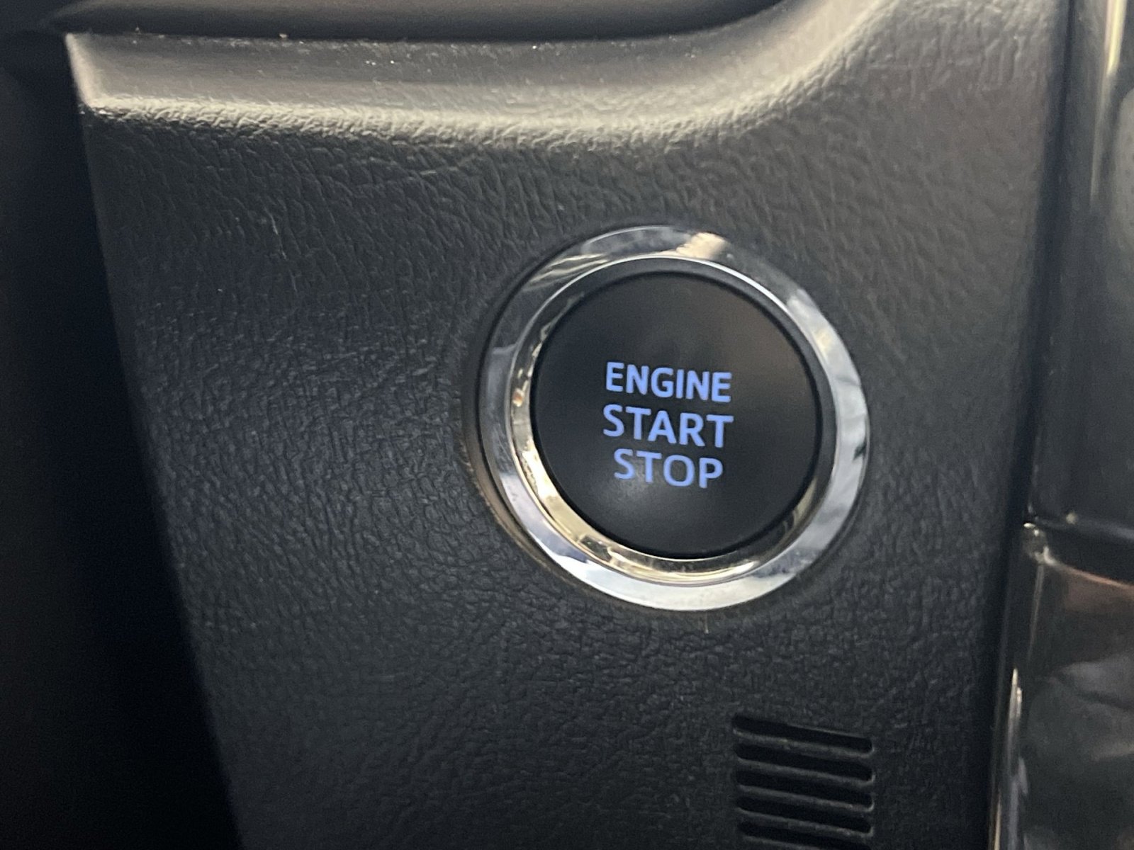 Used 2024 Toyota 4Runner TRD Off-Road image 34