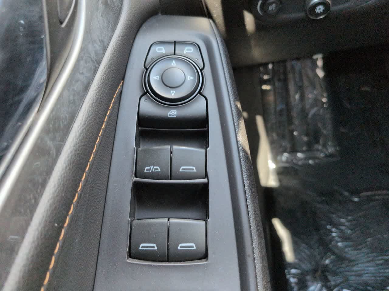 Used 2019 Chevrolet Traverse LT FWD image 23