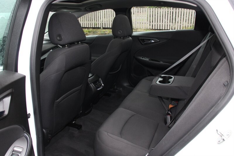 Used 2020 Chevrolet Malibu LT FWD image 16