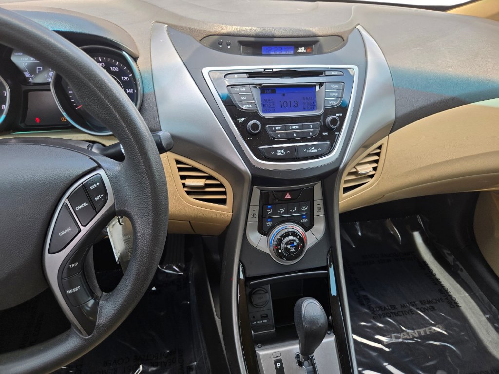 Used 2013 Hyundai Elantra GLS FWD image 14