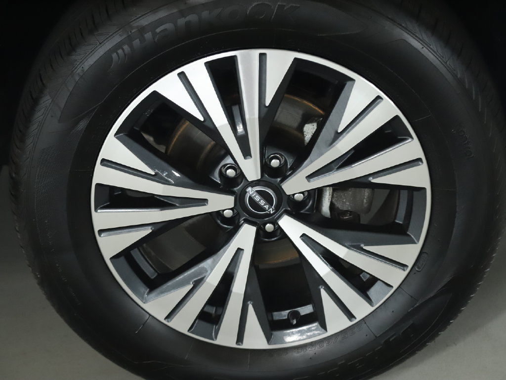 Used 2023 Nissan Rogue SV AWD/4WD image 10