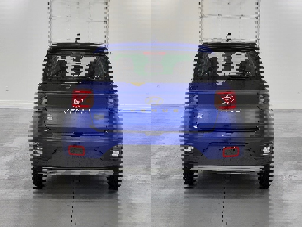 Used 2021 Hyundai Venue SE image 8