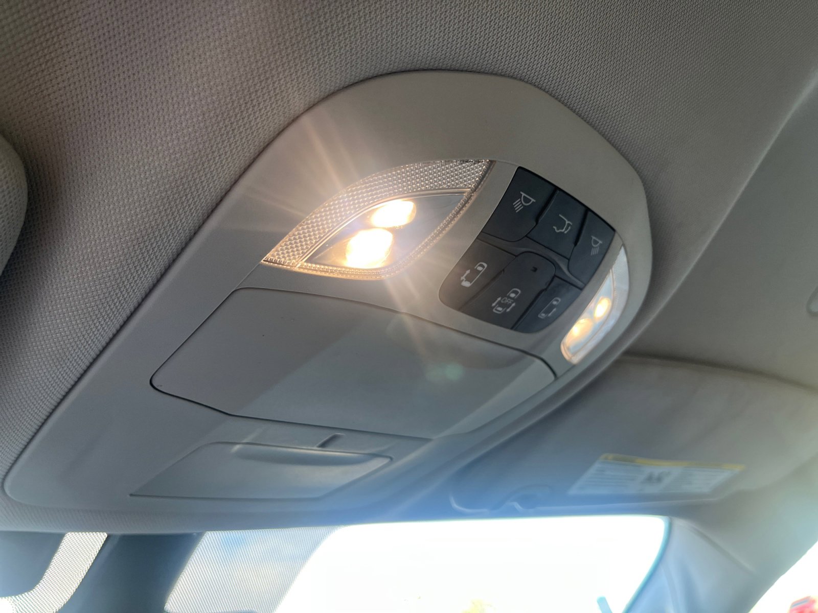 Used 2021 Chrysler Pacifica Touring-L image 32