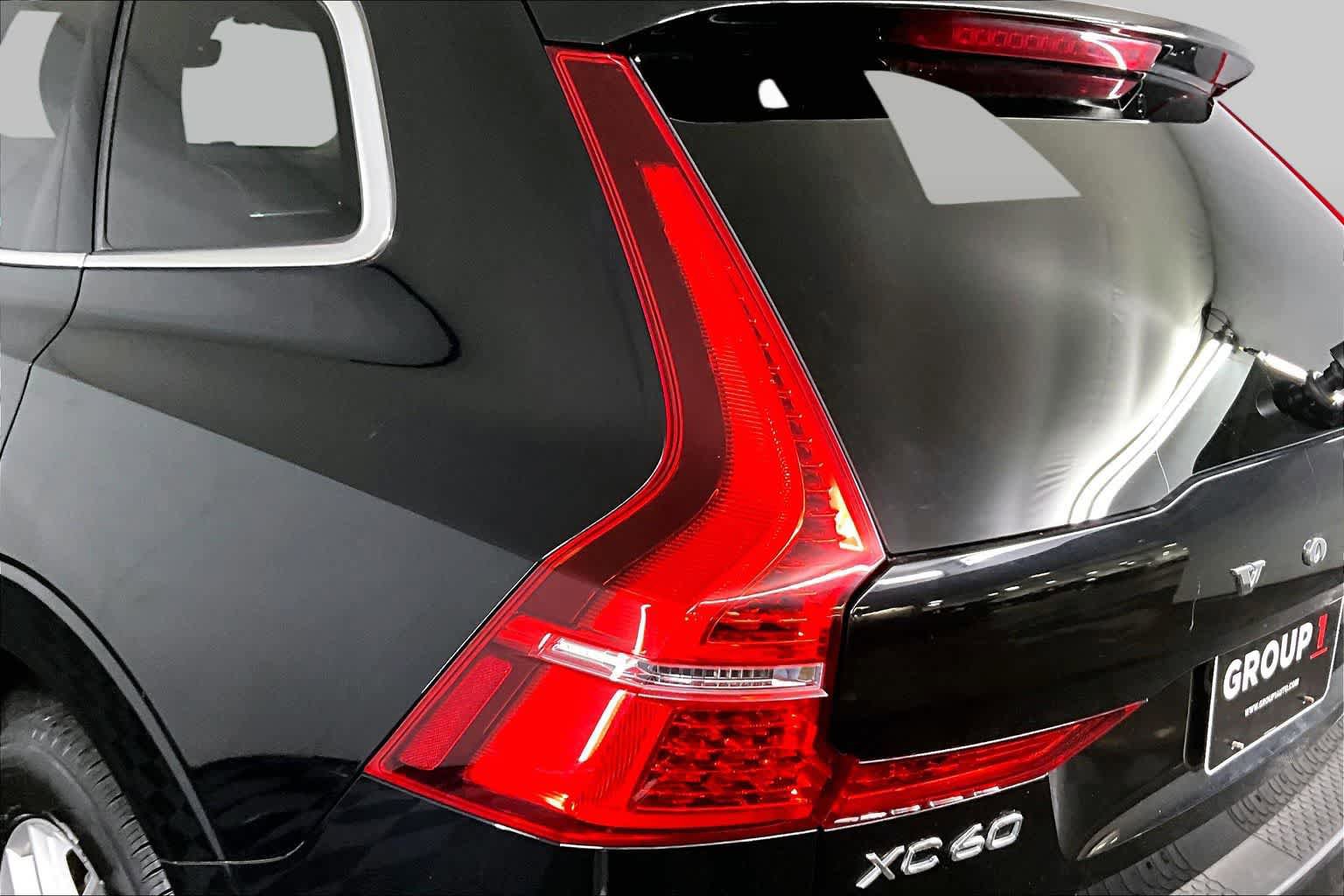 Used 2019 Volvo XC60 T5 Momentum w/ Premium Package AWD/4WD image 28