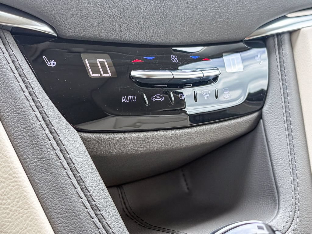 Certified 2023 Cadillac XT5 Premium Luxury w/ Technology Package FWD image 24