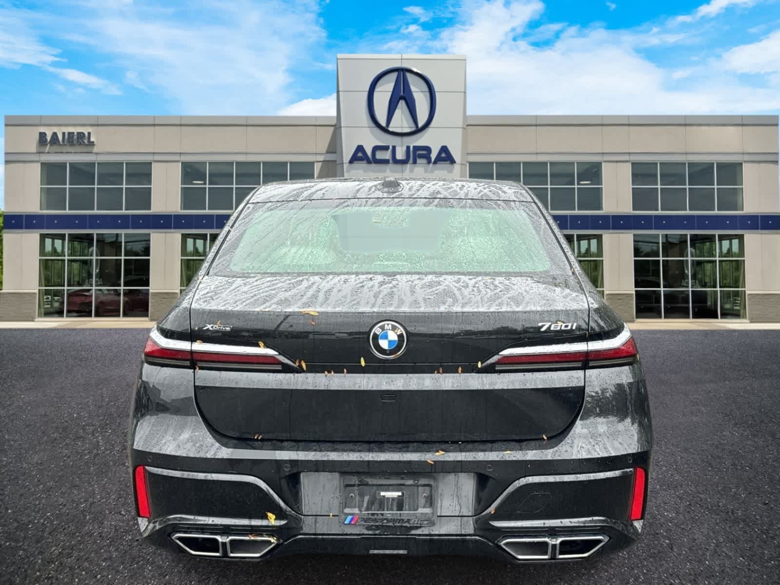 Used 2023 BMW 760i xDrive w/ Executive Package AWD/4WD image 4