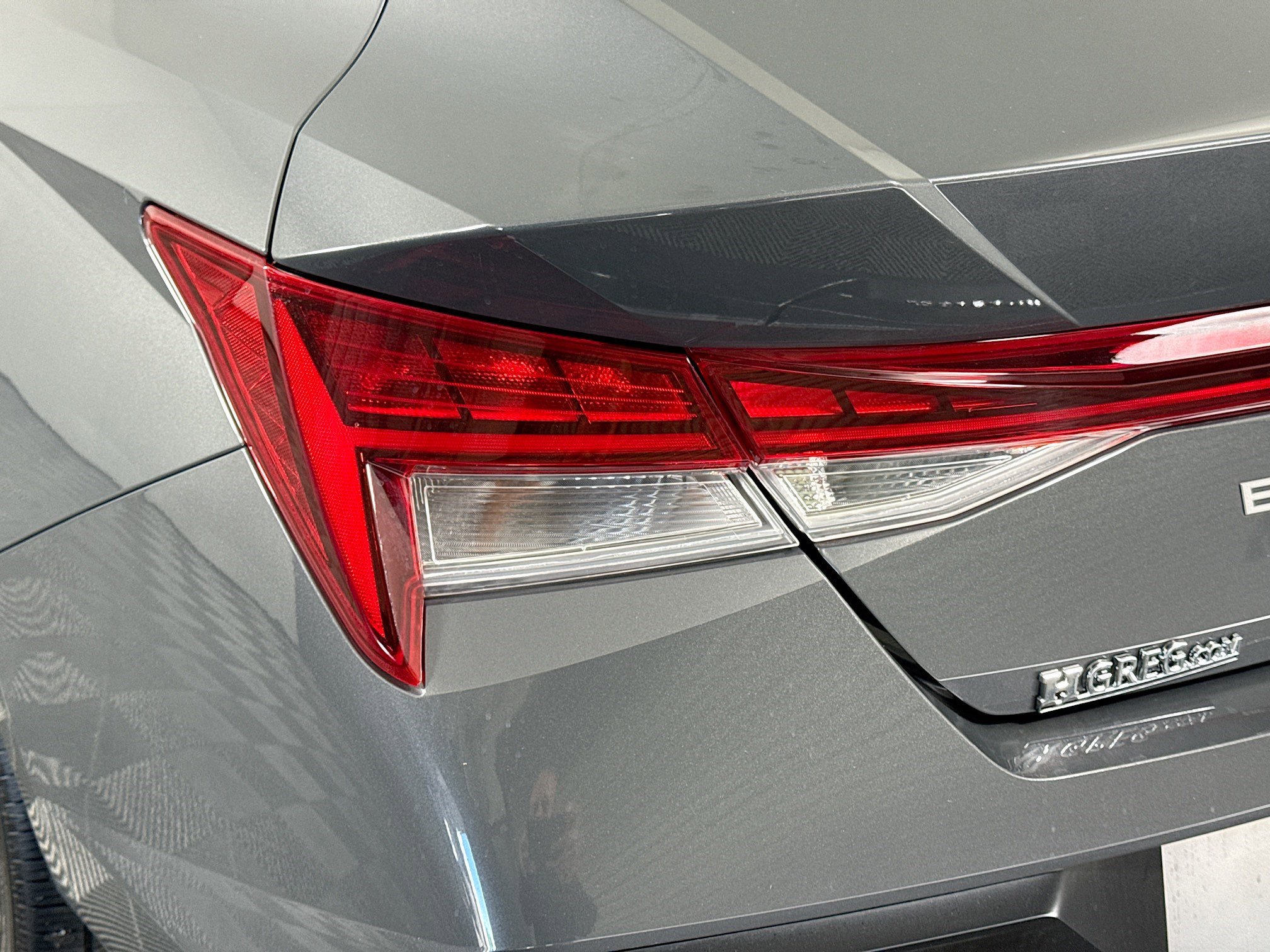 Used 2025 Hyundai Elantra Limited image 36