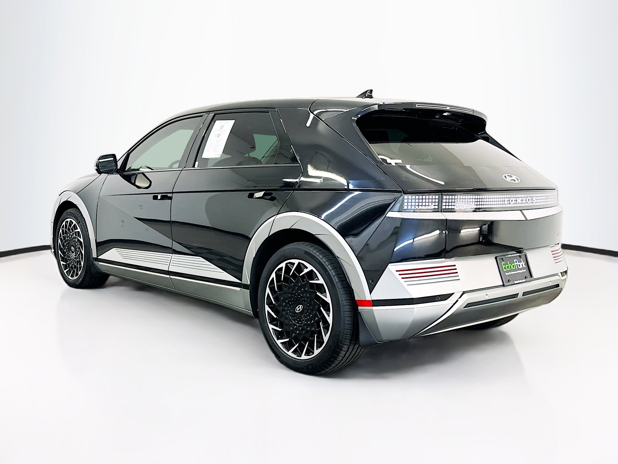 Used 2024 Hyundai Ioniq 5 Limited AWD/4WD image 5