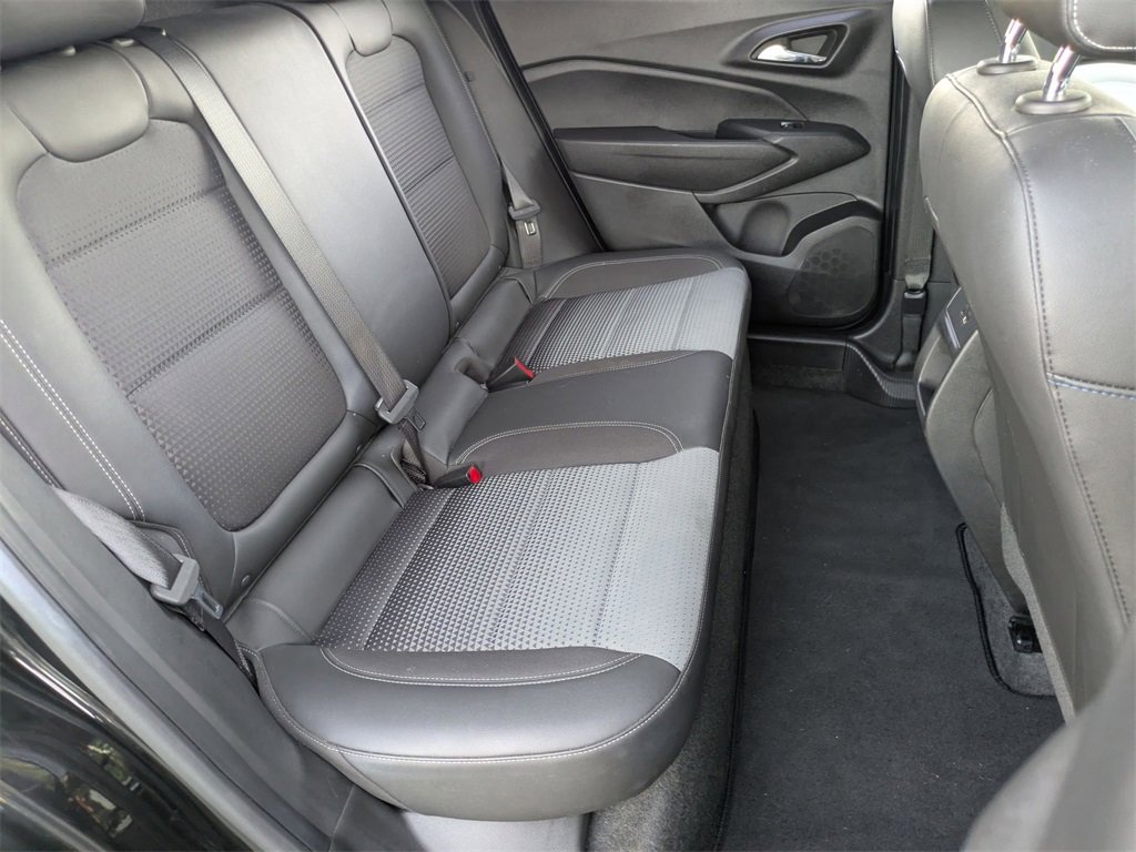 Used 2025 Chevrolet Trax LT w/ LT Convenience Package image 26