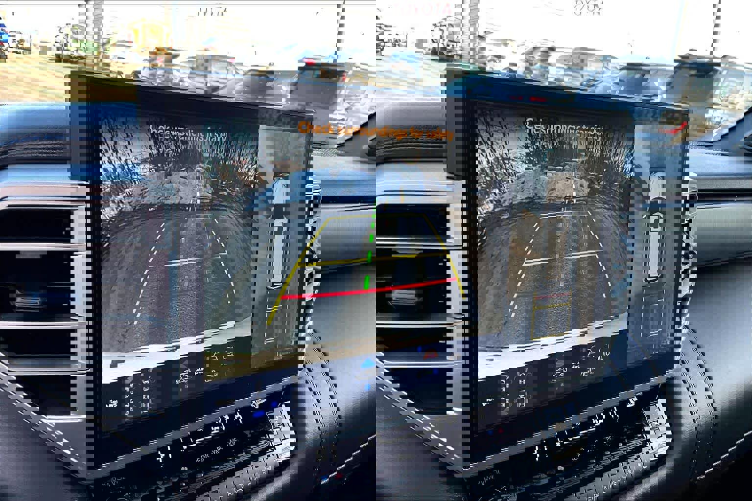 Certified 2025 Toyota Sequoia Platinum image 28