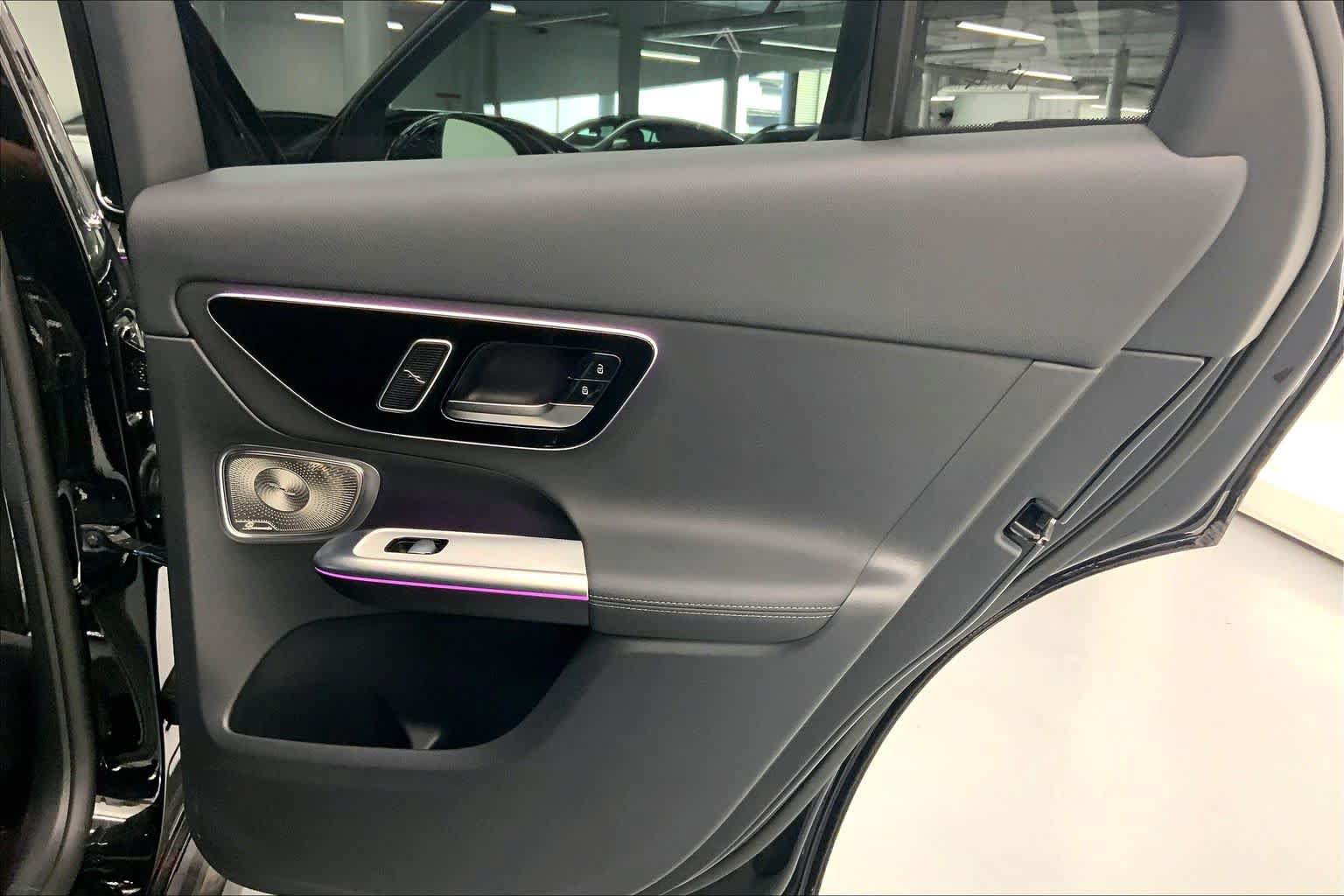 Used 2026 Mercedes-Benz GLC 300 image 12