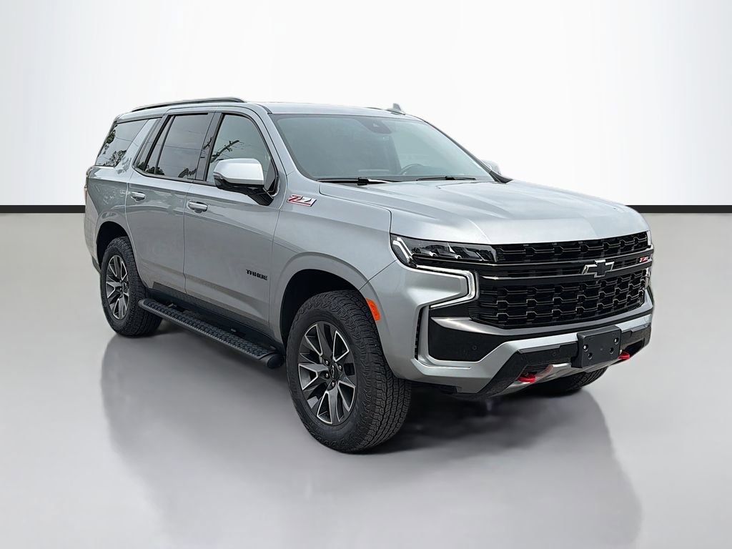 Used 2024 Chevrolet Tahoe Z71 w/ Luxury Package AWD/4WD image 3