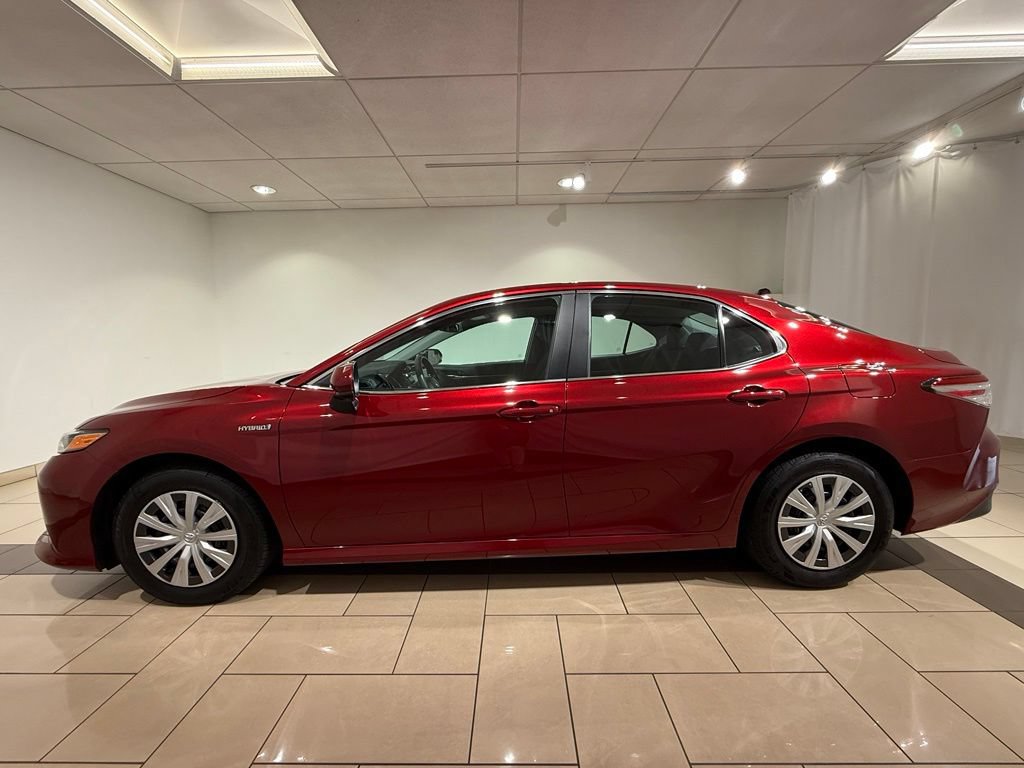 Used 2019 Toyota Camry LE FWD image 2