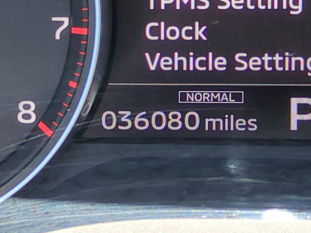 Used 2023 Mitsubishi Outlander SE image 16