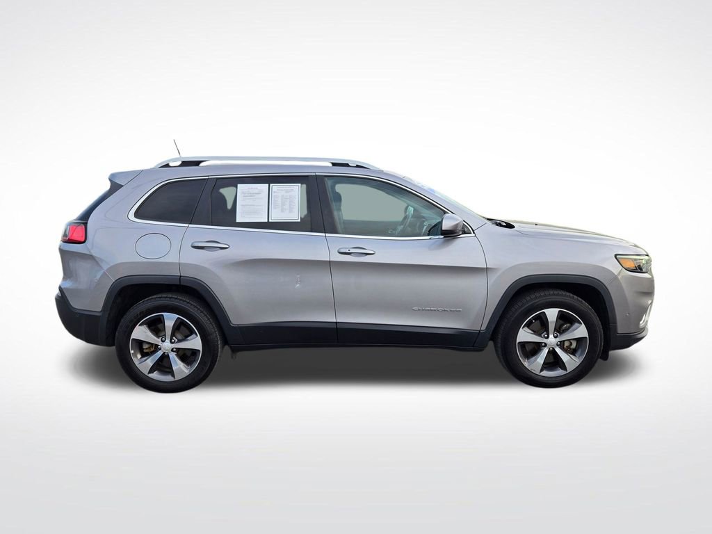Used 2019 Jeep Cherokee Limited w/ Technology Group image 2