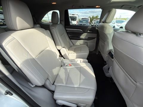 Used 2019 Toyota Highlander Limited AWD/4WD image 30